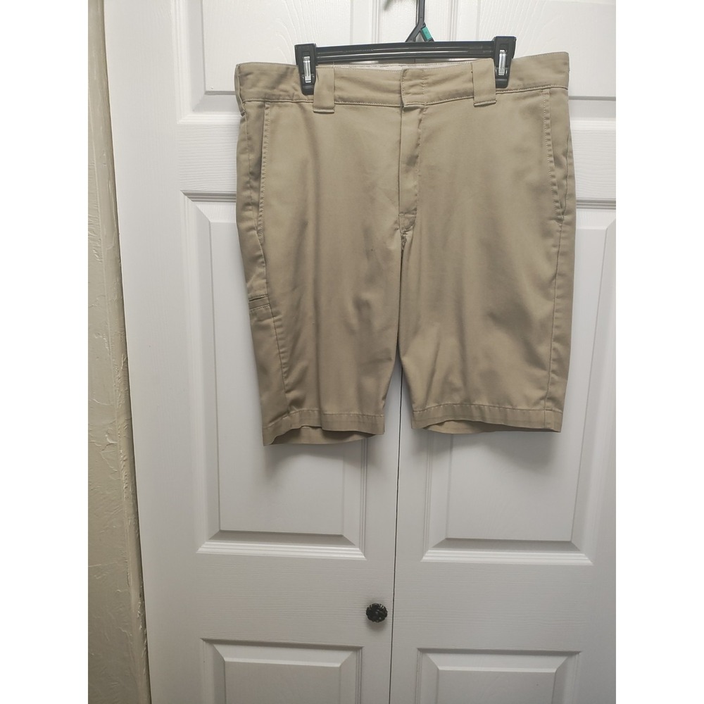 Men Dickies Slim Fit Khaki 5 Pocket  Size 36 Shorts